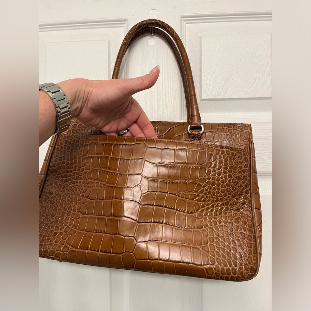 NWOT Brighton crocodile embossed leather shoulder bag - Picture 4 of 10
